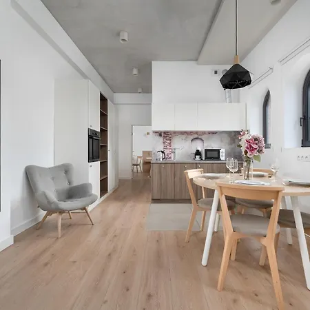 Piekarnia Zywa Kultura Atmospheric In By Renters 브로츠와프