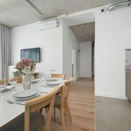 Апартаменты Piekarnia Zywa Kultura Atmospheric In By Renters Вроцлав